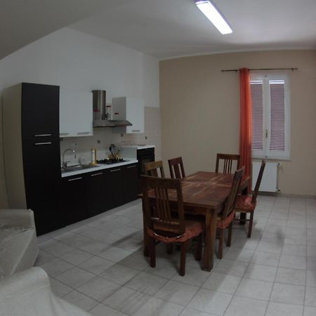 Guest House Italy 21 -Affittacamere Σάσαρι Εξωτερικό φωτογραφία
